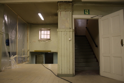 Portaat käytävälle